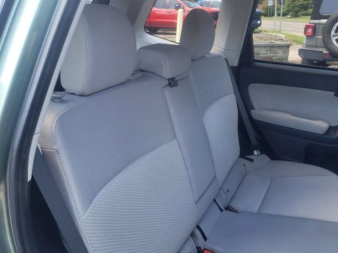 Used 2014 Subaru Forester 2.5i Premium w/ All-Weather Package AWD/4WD image 28