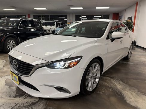 Used 2017 MAZDA MAZDA6 Touring w/ Touring Premium Package FWD image 4