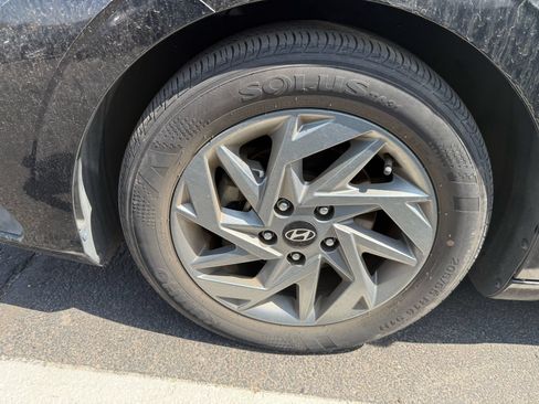 Used 2024 Hyundai Elantra SEL FWD image 7