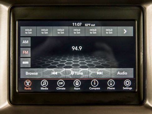Used 2022 Dodge Charger SXT RWD image 21