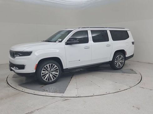 New 2025 Jeep Wagoneer L Series II image 7