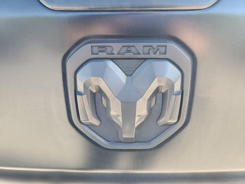 Used 2019 RAM 1500 Laramie AWD/4WD image 26