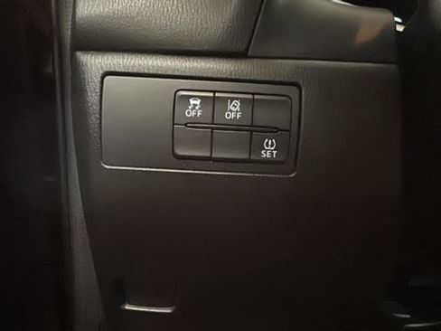 Used 2018 MAZDA MAZDA3 Grand Touring FWD image 31