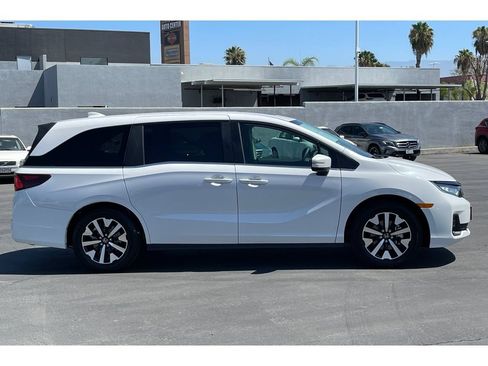 Certified 2026 Honda Odyssey EX-L image 7