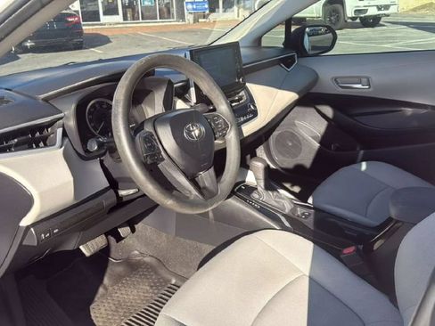 Used 2020 Toyota Corolla LE FWD image 5