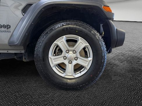 Used 2022 Jeep Wrangler Unlimited Sport AWD/4WD image 11