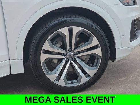 Used 2019 Audi Q8 Premium Plus w/ Premium Plus AWD/4WD image 40