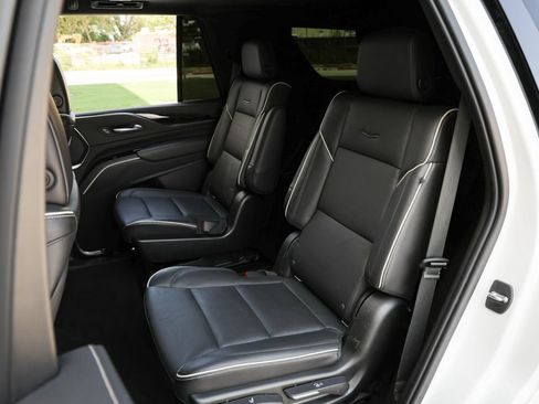 Used 2021 Cadillac Escalade Sport w/ Driver Assist Tech Package AWD/4WD image 29