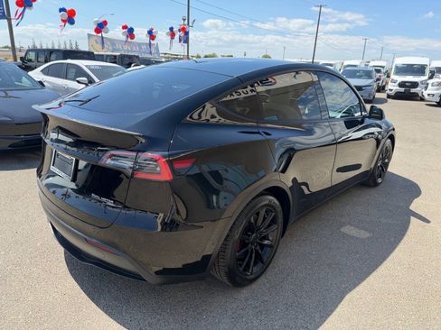 Used 2021 Tesla Model Y Performance AWD/4WD image 6