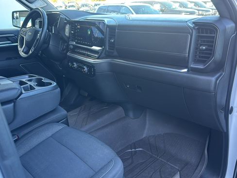 Used 2023 Chevrolet Silverado 1500 LT image 10