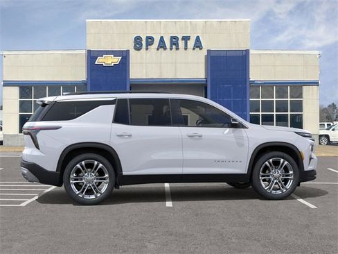 New 2026 Chevrolet Traverse LT w/ LPO, Floor Liner Package image 5