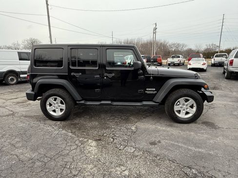 Used 2014 Jeep Wrangler Unlimited Sport w/ Quick Order Package 23S AWD/4WD image 6