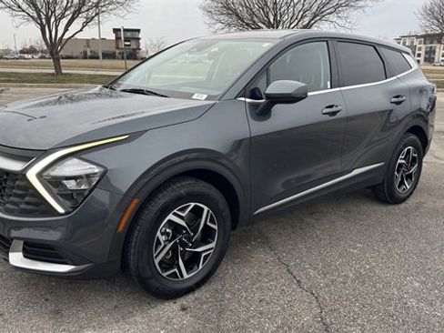 Used 2023 Kia Sportage LX image 4