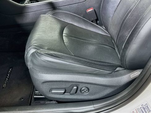 Used 2019 Hyundai Sonata Limited w/ Ultimate Package 04 FWD image 25