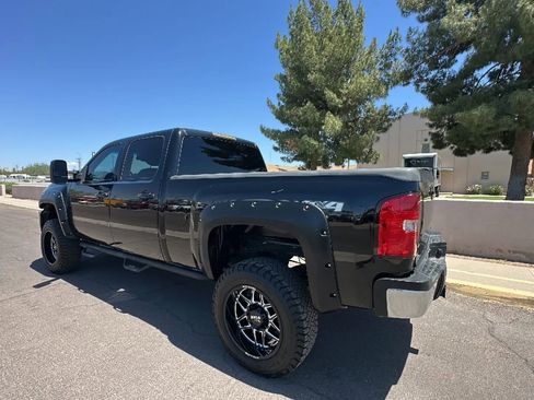 Used 2012 Chevrolet Silverado 2500 LTZ w/ LTZ Plus Package AWD/4WD image 2