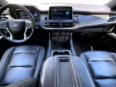Used 2024 Chevrolet Suburban LT AWD/4WD image 16