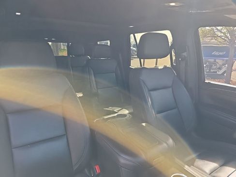 Used 2023 Chevrolet Tahoe Z71 w/ Luxury Package image 25