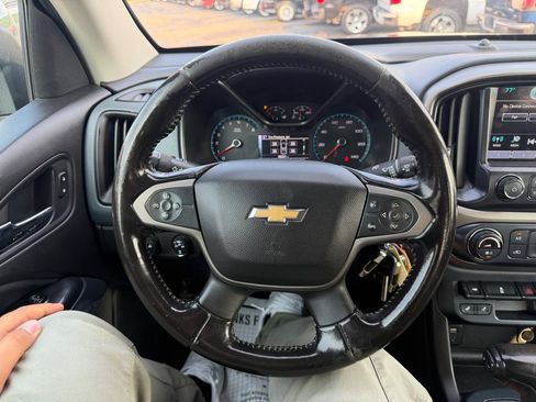 Used 2016 Chevrolet Colorado Z71 AWD/4WD image 10