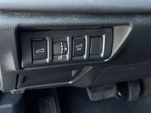 Used 2025 Subaru Outback Touring XT AWD/4WD image 24