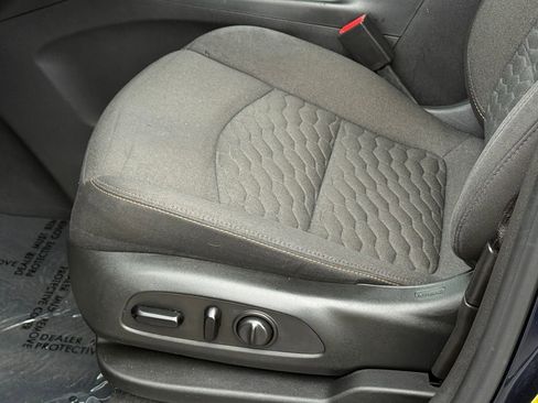 Used 2020 Chevrolet Equinox LT image 21