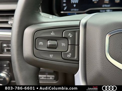 Used 2024 GMC Yukon SLT w/ SLT Premium Package AWD/4WD image 33
