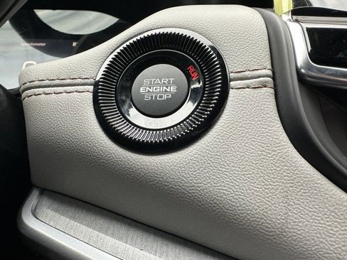 New 2026 Jeep Compass Limited image 25