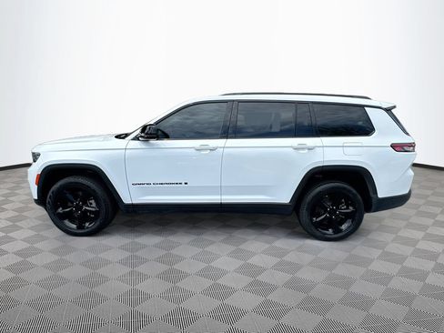 Used 2024 Jeep Grand Cherokee L Limited w/ Black Appearance Package RWD image 9