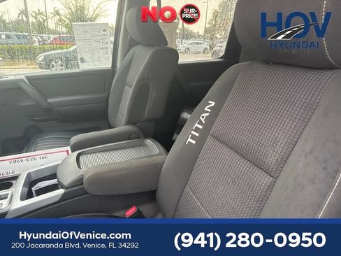 Used 2013 Nissan Titan PRO-4X AWD/4WD image 12