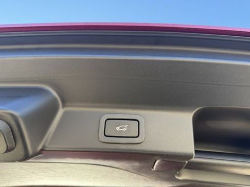 Used 2020 Jaguar F-PACE Prestige image 12