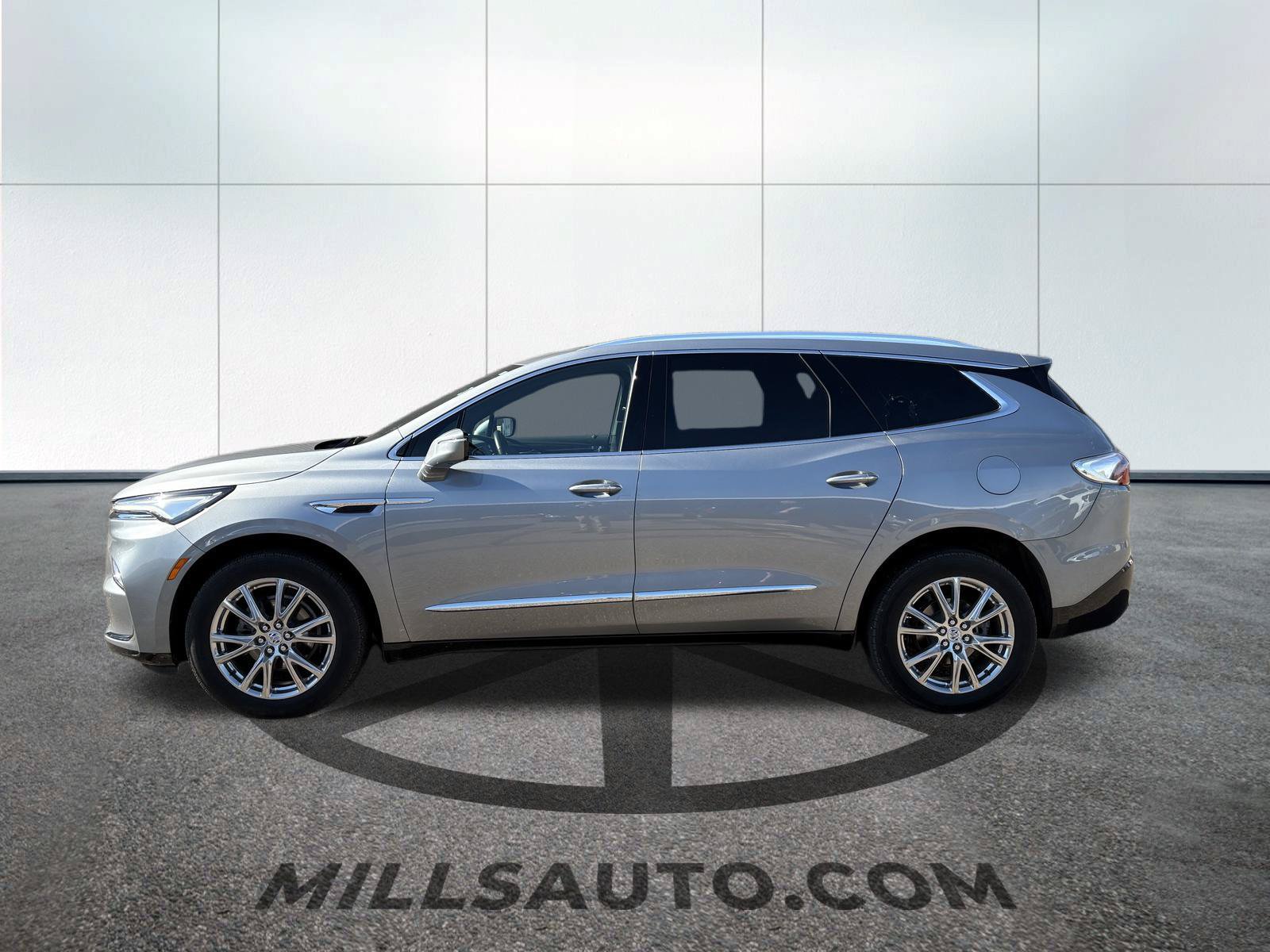 Used 2024 Buick Enclave Premium AWD/4WD image 10