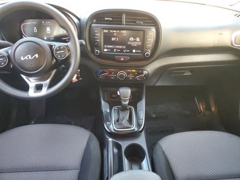 Used 2024 Kia Soul LX w/ Option Group 015 FWD image 10