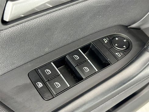 Certified 2025 MAZDA CX-50 AWD 2.5 Hybrid w/ Premium Pkg image 29