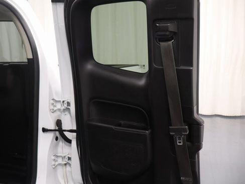 Used 2016 Chevrolet Colorado W/T image 11