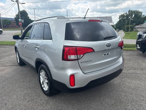 Used 2015 Kia Sorento LX AWD/4WD image 7