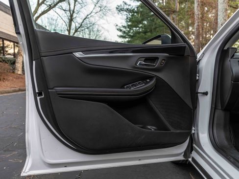 Used 2019 Chevrolet Impala LT image 31