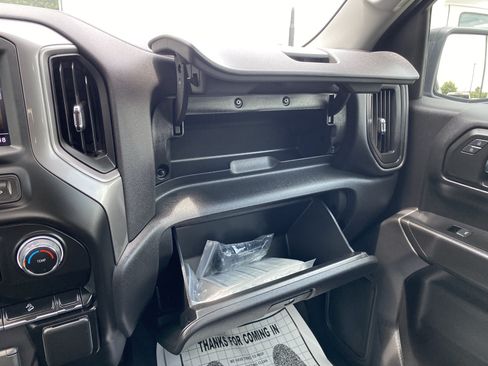 Used 2024 Chevrolet Silverado 1500 Custom Trail Boss w/ LPO, Dark Essentials Package AWD/4WD image 30