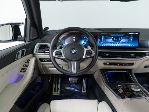 Certified 2025 BMW X5 M60i image 17
