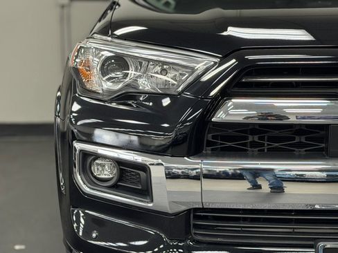 Used 2022 Toyota 4Runner Limited image 8