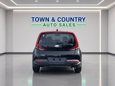 Used 2020 Kia Soul S FWD image 4