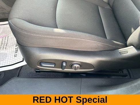 Used 2024 Chevrolet Malibu LT image 14