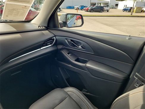 Used 2019 Chevrolet Traverse Premier w/ Driver Confidence II Package image 14