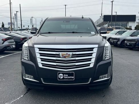 Used 2017 Cadillac Escalade Platinum AWD/4WD image 6