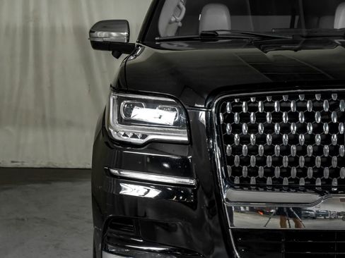 Used 2022 Lincoln Navigator Black Label image 40
