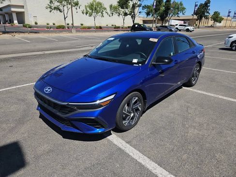 Used 2025 Hyundai Elantra Sport FWD image 1