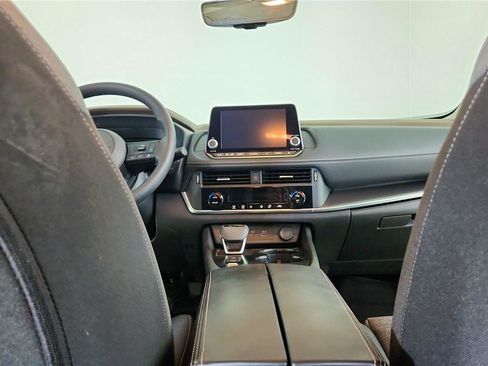 Certified 2023 Nissan Rogue SV image 19