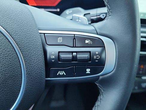 Used 2025 Kia K5 GT image 13