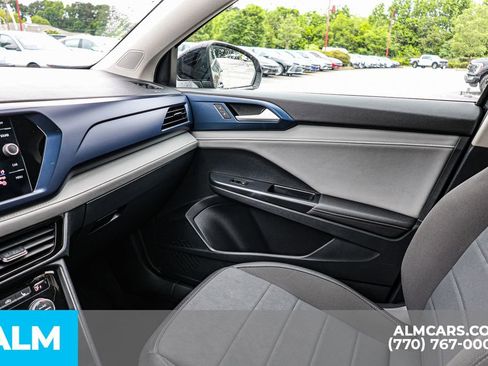 Used 2024 Volkswagen Taos SE FWD image 43