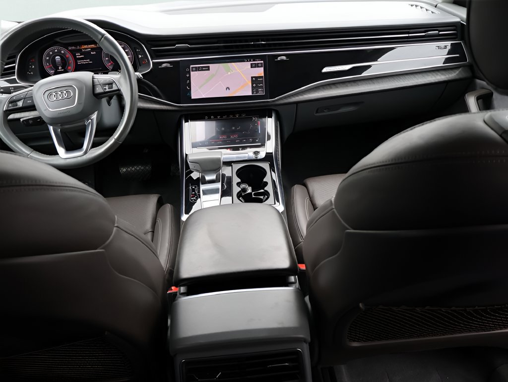 Used 2019 Audi Q8 Prestige w/ Luxury Package AWD/4WD image 16