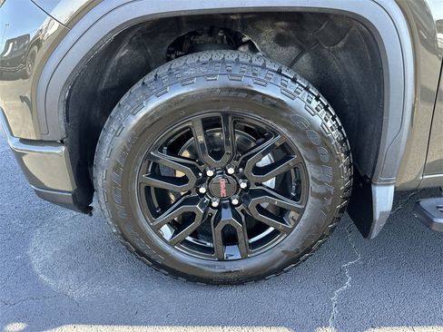 Used 2023 GMC Sierra 1500 Elevation image 10