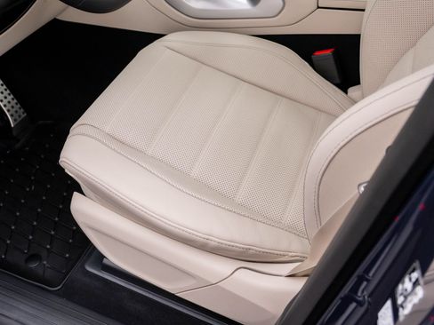 New 2026 Mercedes-Benz GLS 580 4MATIC image 16